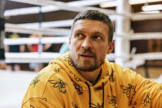 Рукавички Усика за донат: як виграти трофей від чемпіона світу