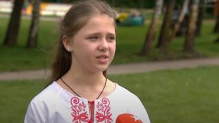 Самотужки відкопала з-під завалів! Історія мужньої Аріни, яка врятувала тата від смерті